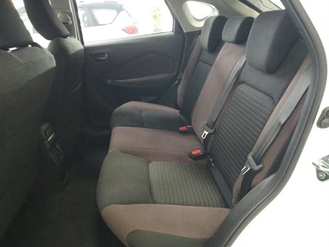 KHOANG SAU 3 CHỖ tại đại lý Suzuki Vinh Nghệ An